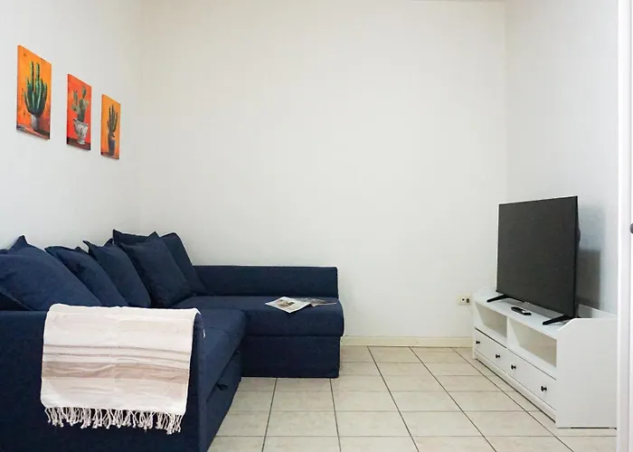 - La Prunosa Nyaraló *